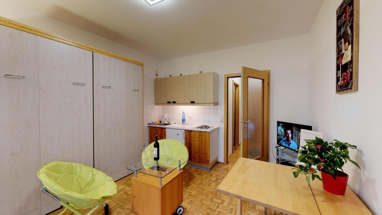 格蒙登Vintage Garconiere Mit Balkon - 25 M2公寓 外观 照片